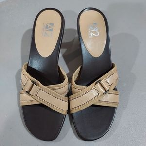 A2 by Aerosoles Tan Kitten Heel Sandals sz 9B